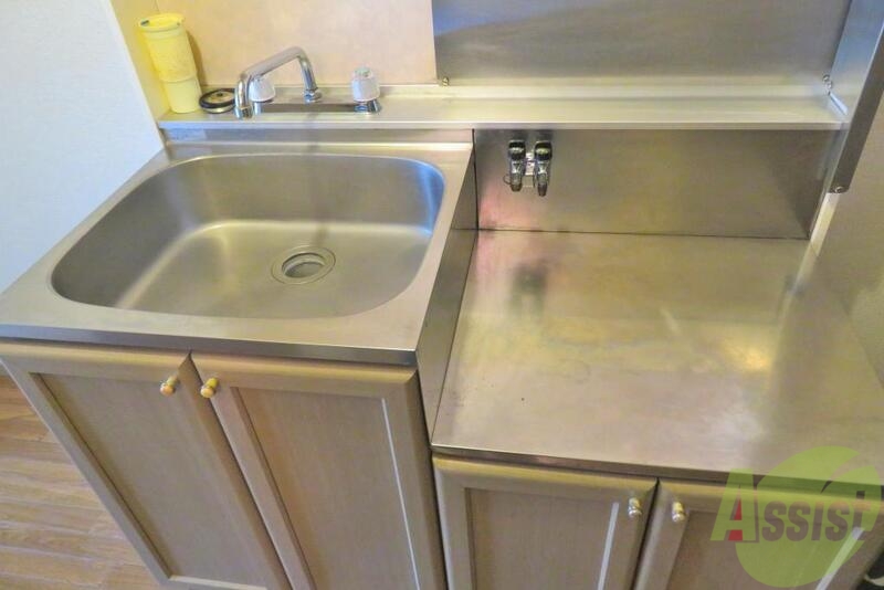 キッチン　コンパクトなキッチンでお料理もしやすいですね。