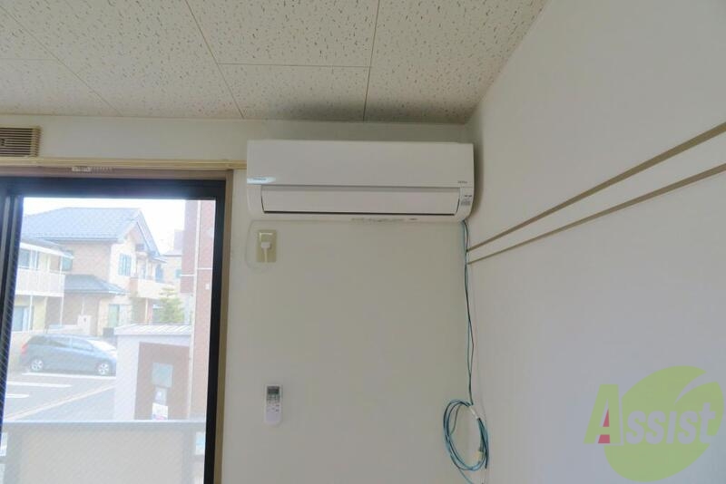 その他設備　エアコンがついて引越し初日から便利ですね。