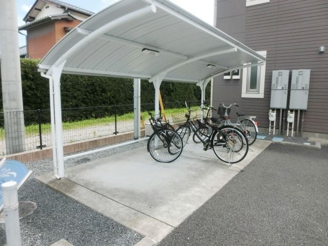 その他共有部分　屋根付き駐輪場