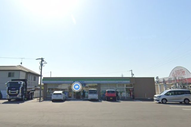 コンビニ　ファミリーマート　菊川上平川店（コンビニ）まで300m