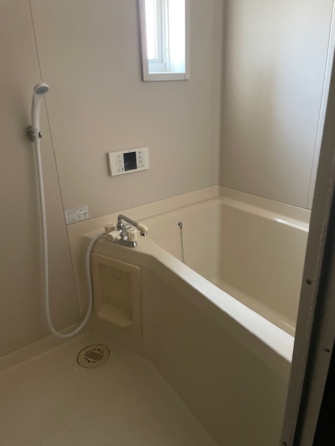 バス・シャワールーム　バスルームでリラックスタイム