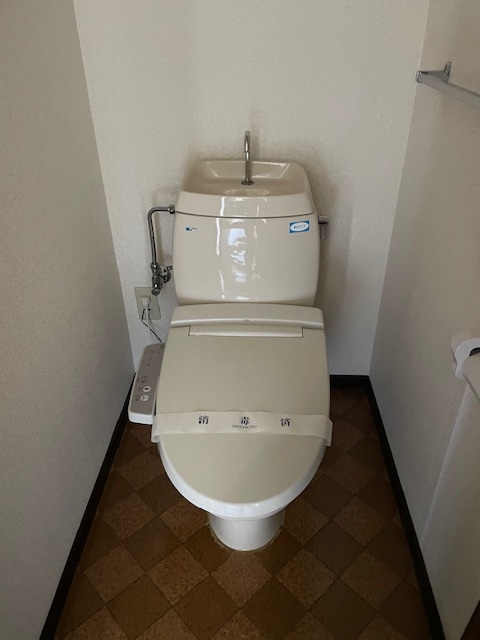 トイレ　ウォシュレット付き！