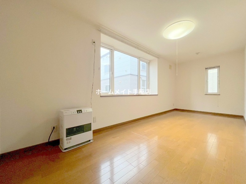 居室・リビング　明るく広々リビングスペース♪