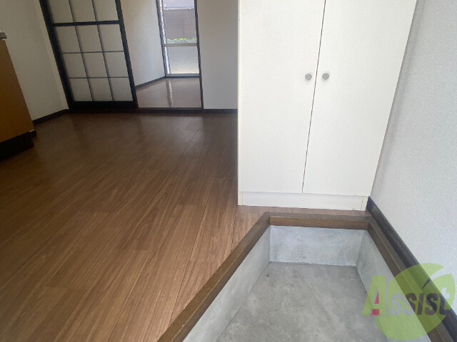 玄関　玄関から撮影しました。イメージを掴んでください。