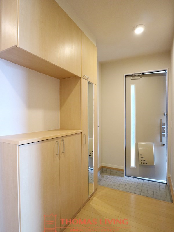 玄関　シューズボックス付きの玄関。