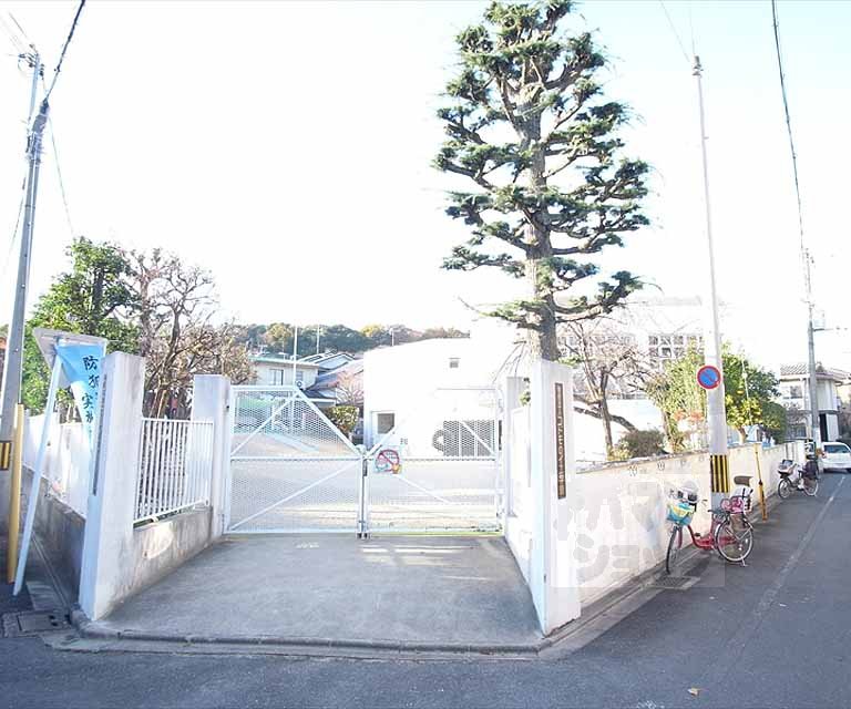 幼稚園・保育園　コドモノイエ幼稚園（幼稚園・保育園）まで286m