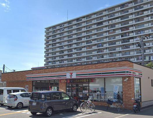 コンビニ　セブンイレブン大阪古市3丁目店（コンビニ）まで278m