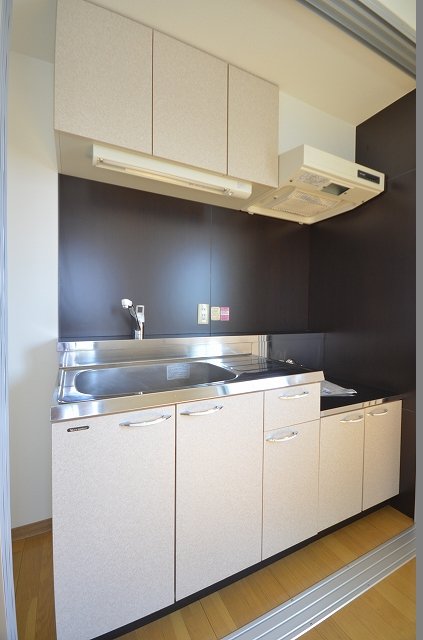 キッチン　同物件別号室です。