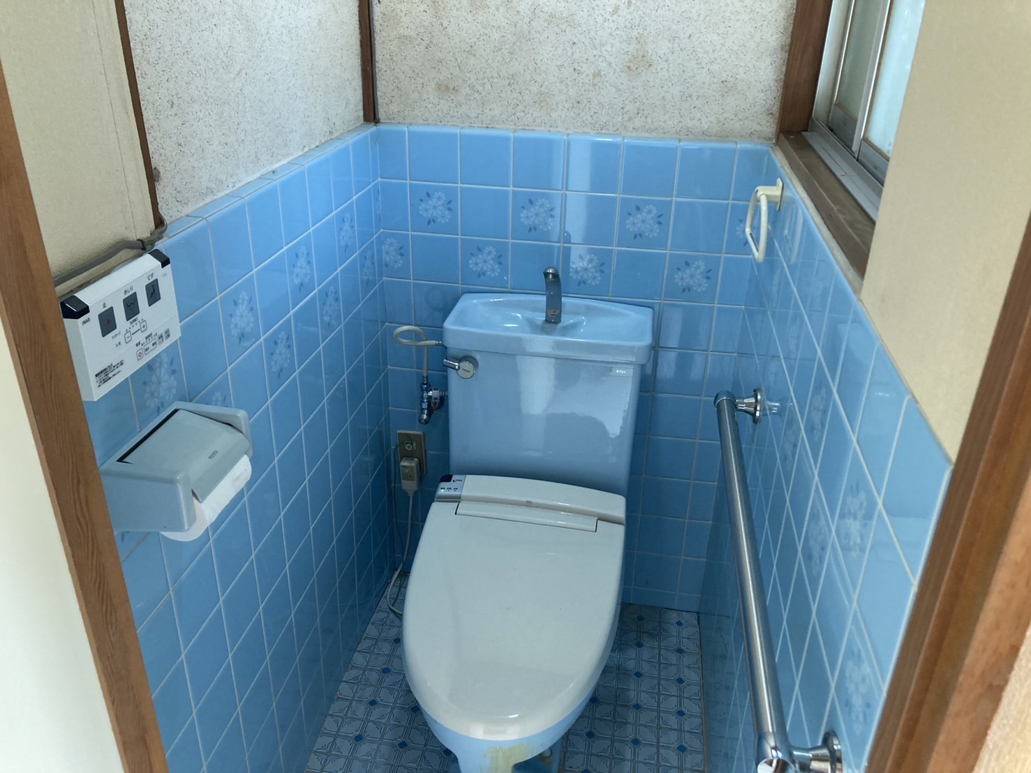 東大阪市鴻池本町 戸建のトイレ写真