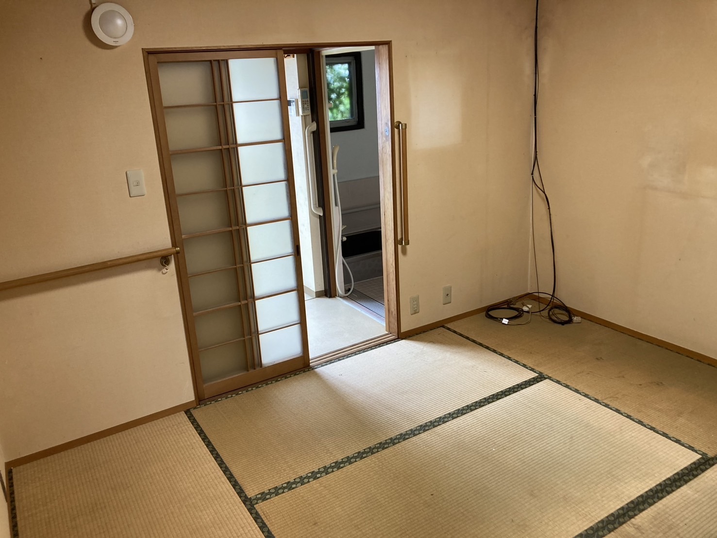 東大阪市鴻池本町 戸建の居間写真