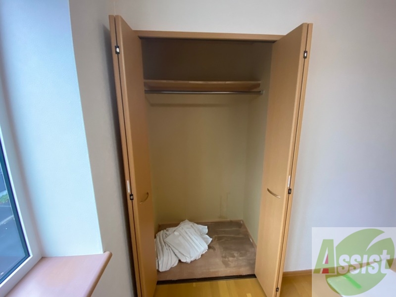 収納　寝室の収納です。部屋がすっきり片付きます。