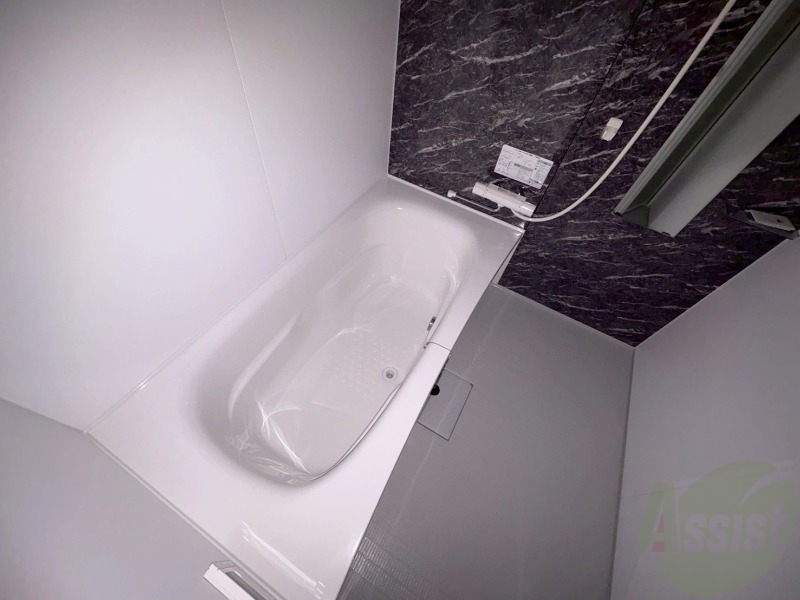 バス・シャワールーム　お風呂になります。一日の疲れを癒してくださいね。