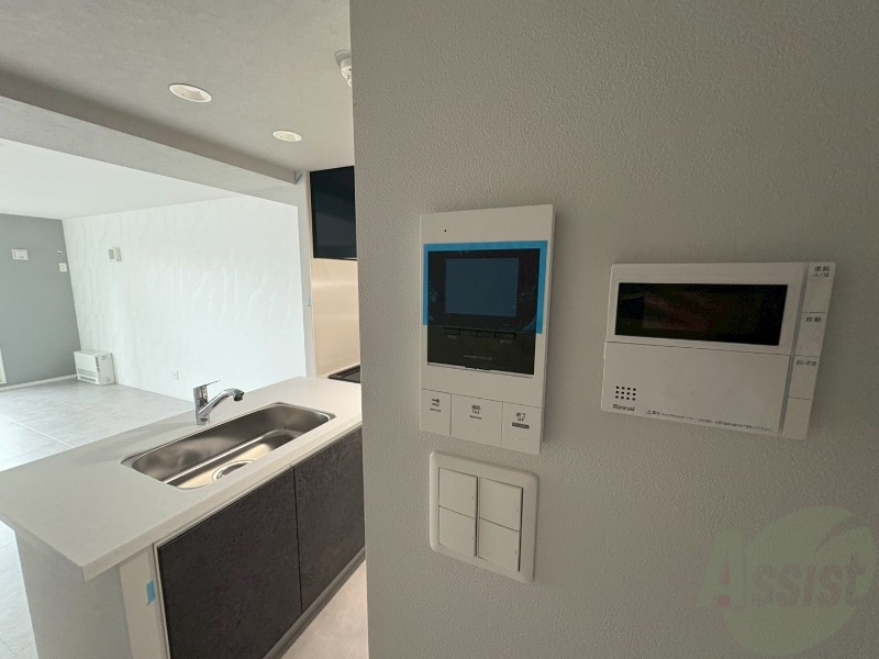 セキュリティ　ＴＶモニター付インターホンです。来客者の顔が見えるので安心！