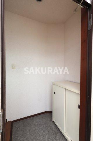 玄関　2025年7月撮影。