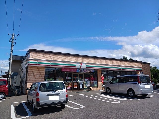 コンビニ　セブンイレブン旭川忠和４条店（コンビニ）まで350m