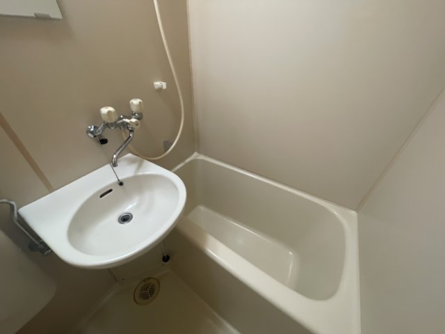 バス・シャワールーム　別号室の写真です。