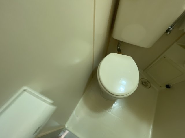 トイレ　別号室の写真です。