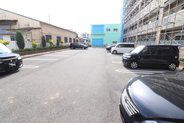 駐車場　敷地内駐車場