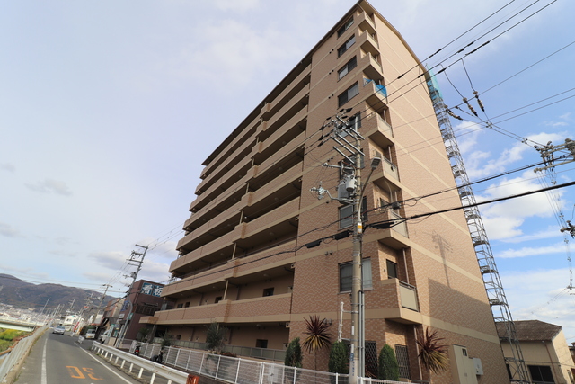 建物外観　グランデフィオーレ