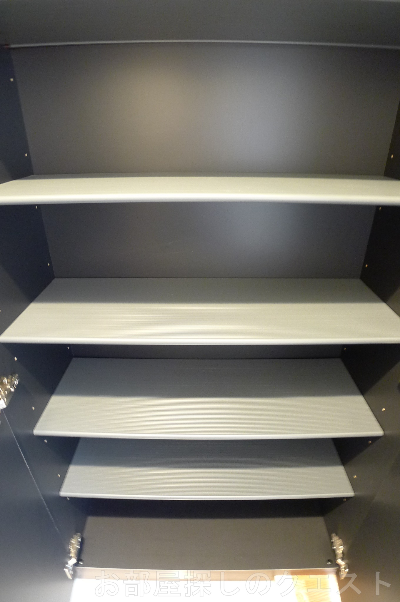 玄関　（写真は同物件イメージです。）