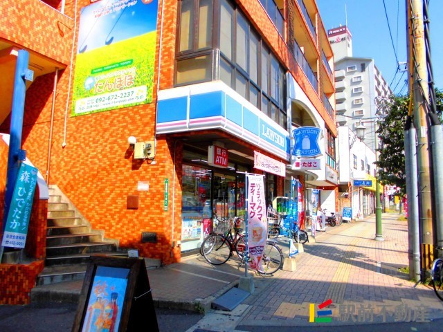 コンビニ　ローソン香椎駅前１丁目店（コンビニ）まで100m