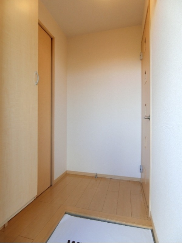 玄関　図面と現状に相違がある場合には現状を優先