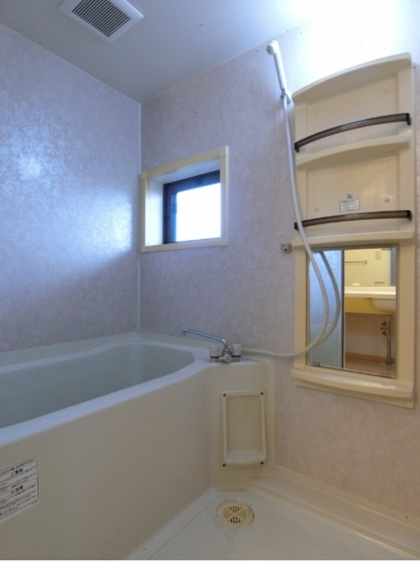 バス・シャワールーム　図面と現状に相違がある場合には現状を優先