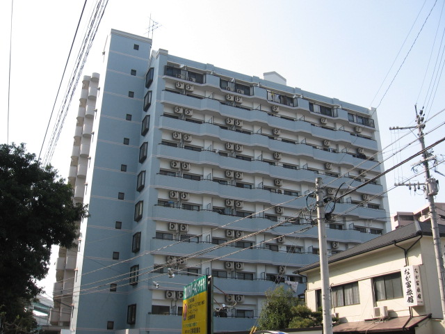 エントランス　清潔なエントランスです