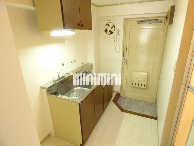 洗面設備　キッチン周りスペースあります。