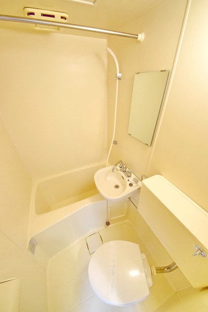 バス・シャワールーム　～１日の疲れを流しましょう～