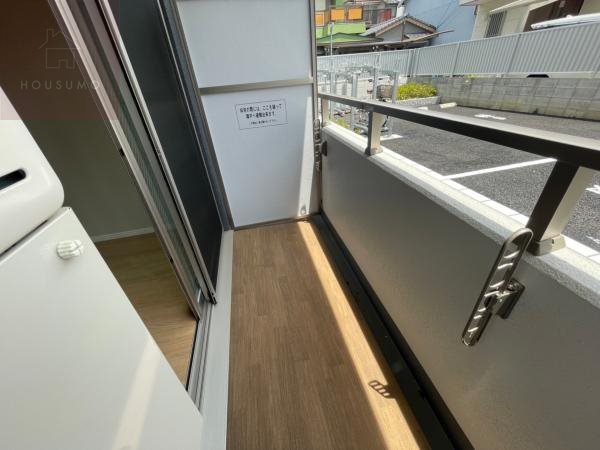 バルコニー　開放的で明るい空間を演出してくれるバルコニーです