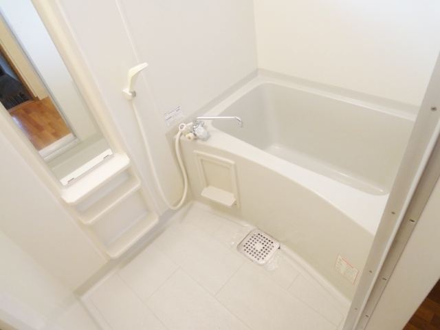 バス・シャワールーム　同物件別号室の写真です。