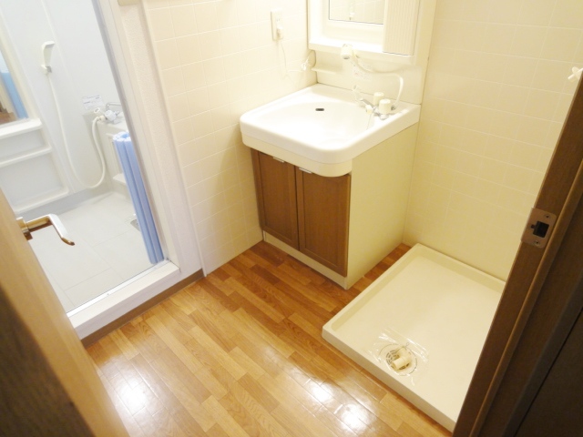 洗面設備　同物件別号室の写真です。