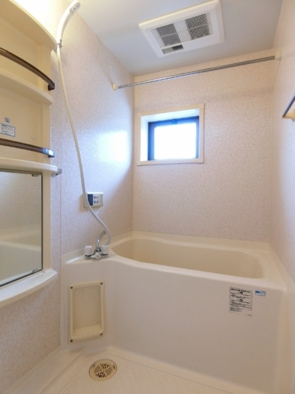 バス・シャワールーム　図面と現状に相違がある場合には現状を優先