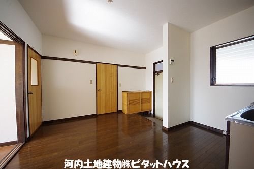 居室・リビング　8帖