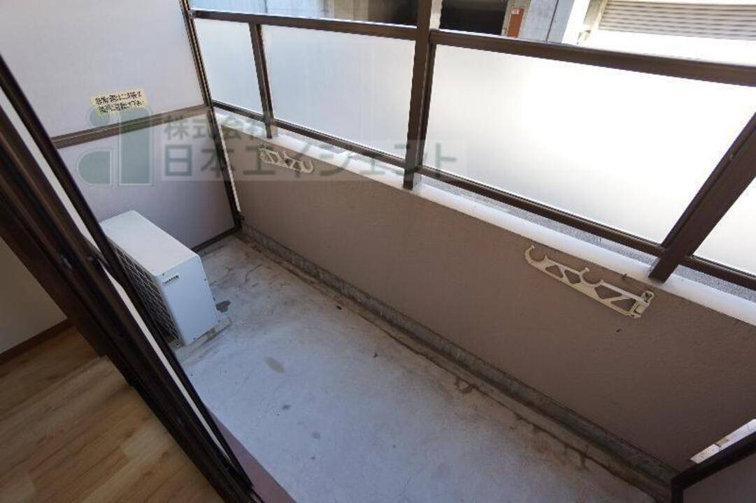 バルコニー　バルコニー