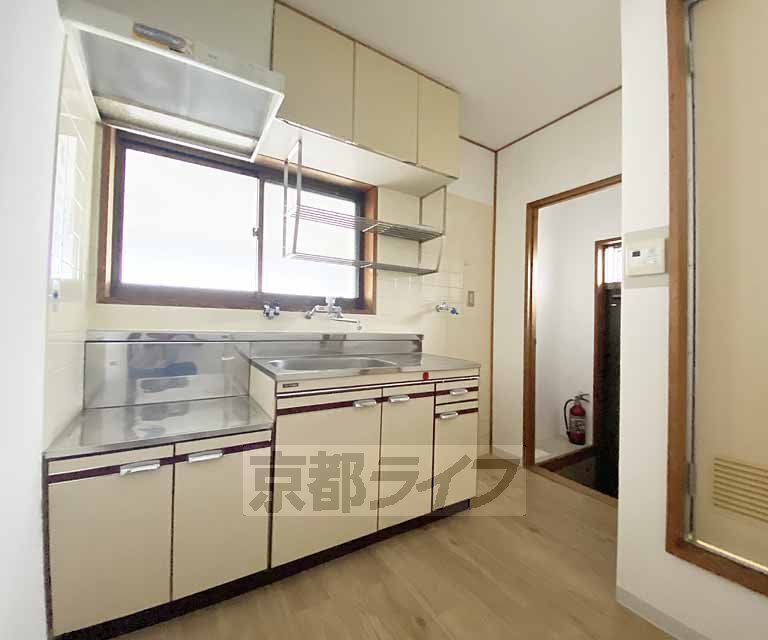 キッチン　広々としたキッチンです。