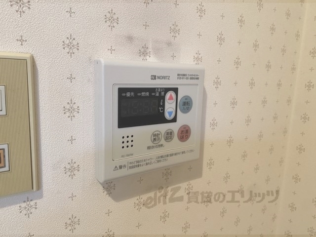 その他設備　給湯器リモコン