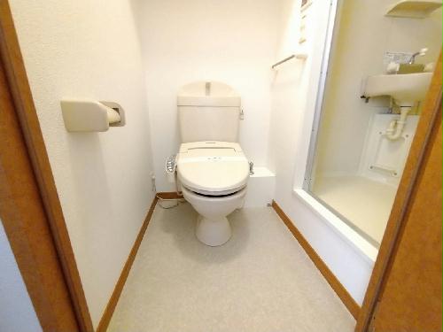 トイレ　温水洗浄便座付き