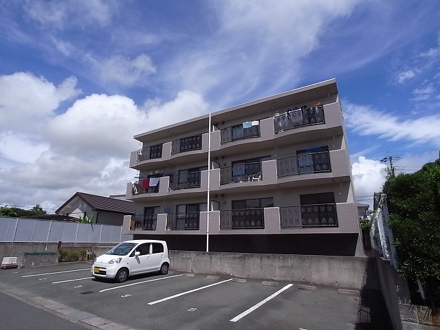 建物外観　鉄筋コンクリ―ト造