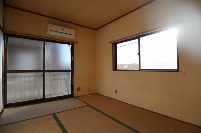 居室・リビング　ゆったり過ごせる居間です