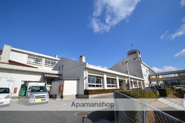 小学校　西条小学校（小学校）まで540m