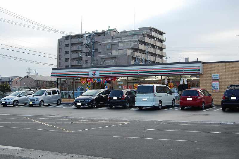 コンビニ　セブン－イレブン 四日市ときわ５丁目店（コンビニ）まで868m