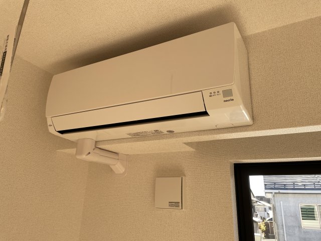 その他設備　エアコン２基付