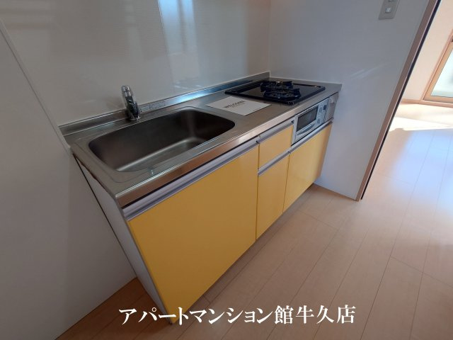 キッチン　システムキッチン（2口ガスコンロ、グリル付）