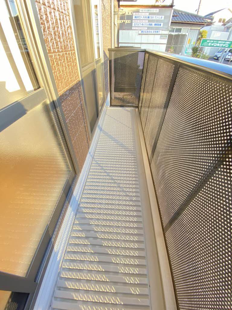 バルコニー　バルコニー