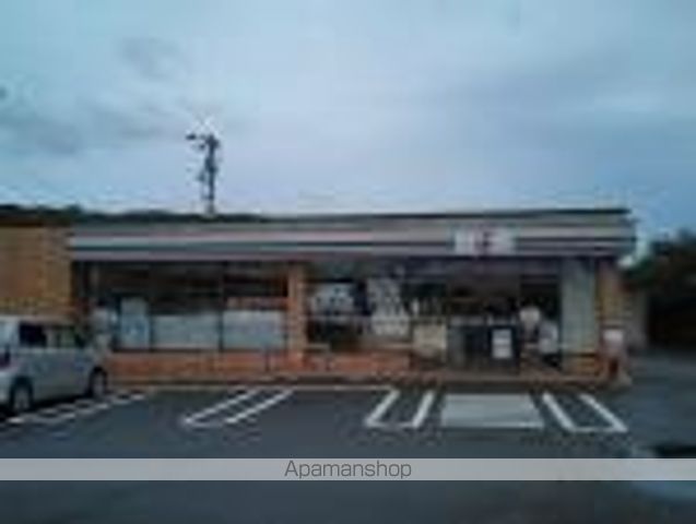 コンビニ　セブン－イレブン福山柳津町店（コンビニ）まで973m