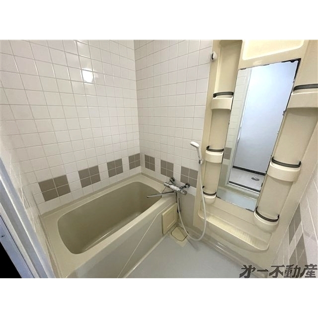 バス・シャワールーム　バスルーム