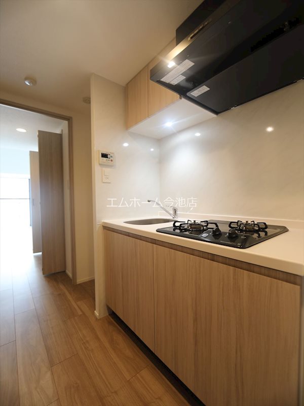 キッチン　システムキッチン（ガス2口コンロ付）