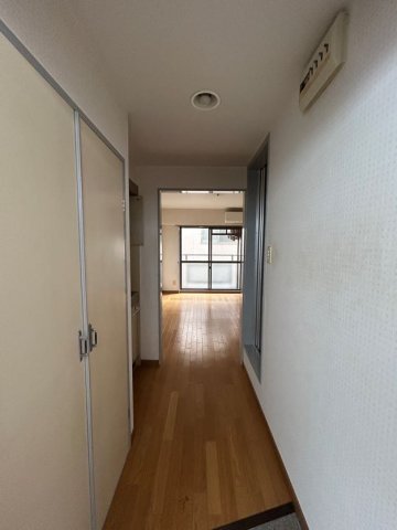玄関　収納もある玄関です
